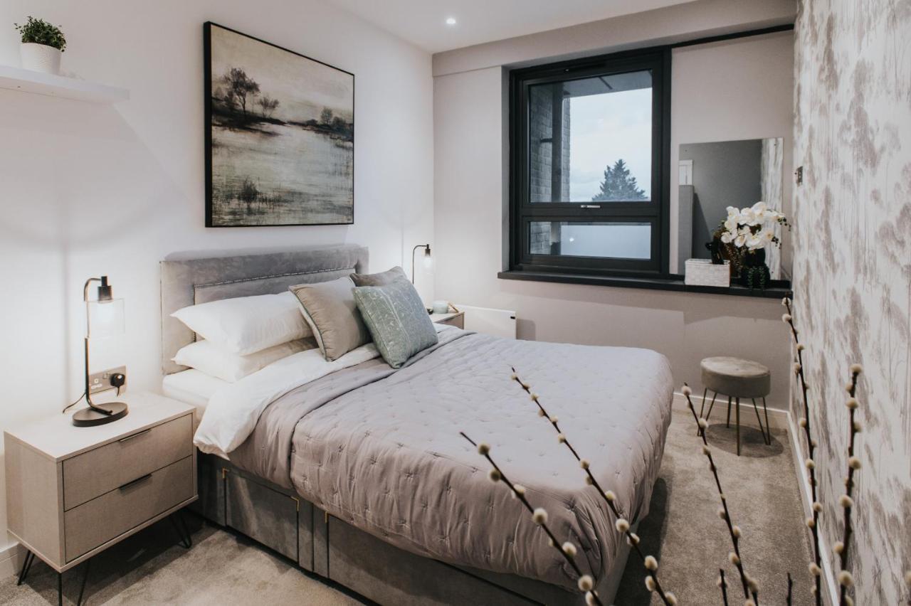 Circa17- Entire Apt, Free Parking, Gym, City Central & Free Netflix Бракнел Екстериор снимка